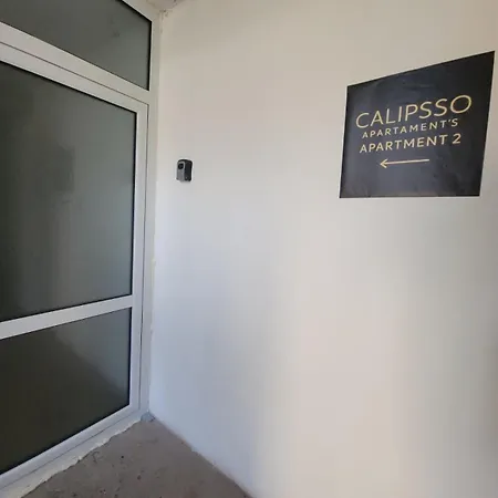 Calipsso Apartment's アパート *
